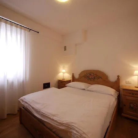 Service Apartment *