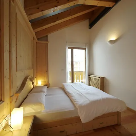Service Apartment *